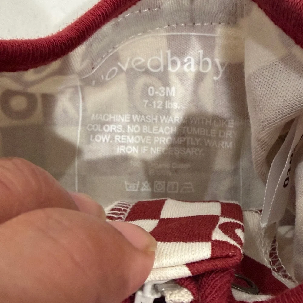 L'ovedbaby crimson XO checker organic zipper footie